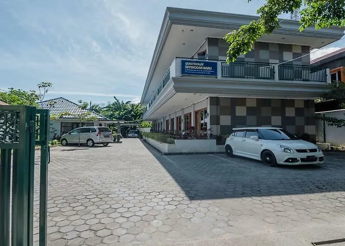 RedDoorz Syariah near Sepinggan Airport Balikpapan Hotel